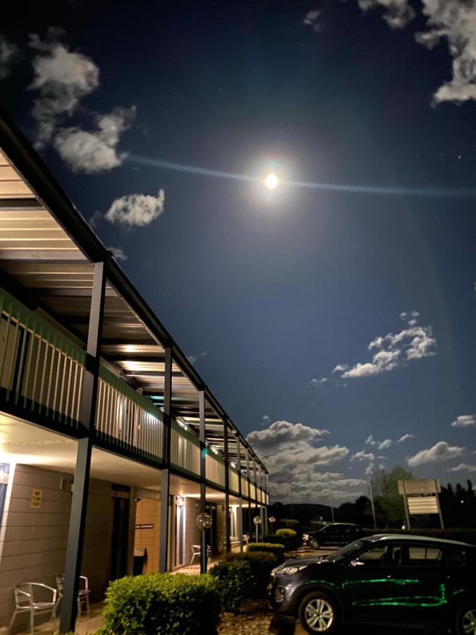 Snow Season Motor Inn Cooma Exterior foto